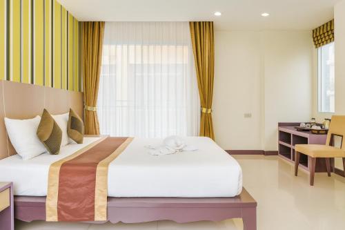 room detail thumbnail 1