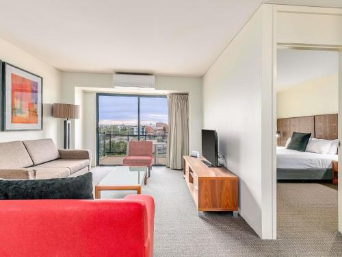 2 bedrooms, 3 beds