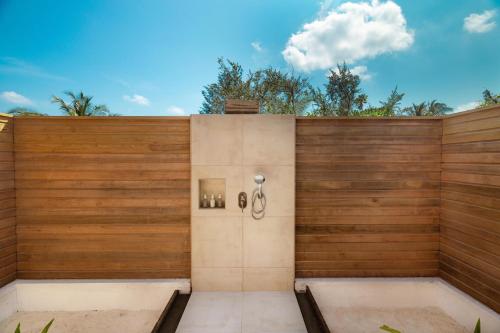 Zuhanyzó, Nala Maldives by Jawakara in Lhaviyani-korallzátony