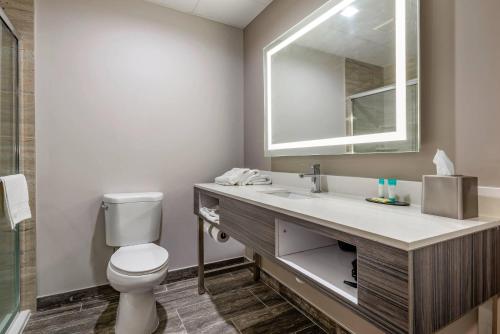 The Waves Hotel, Ascend Hotel Collection in Wildwood, USA