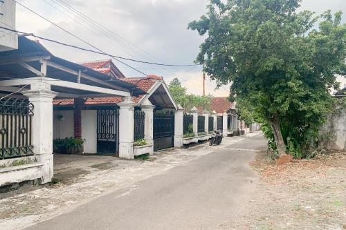 RedDoorz Syariah near Stadion Persikas Subang in Subang