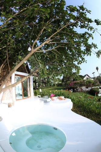 Swimming pool, JHotelResorts in Damour