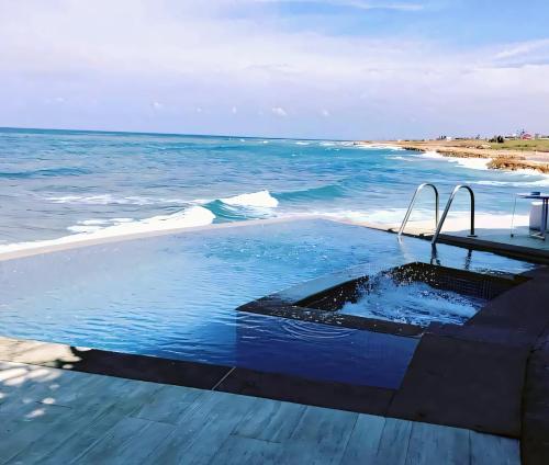 Swimming pool, JHotelResorts in Damour