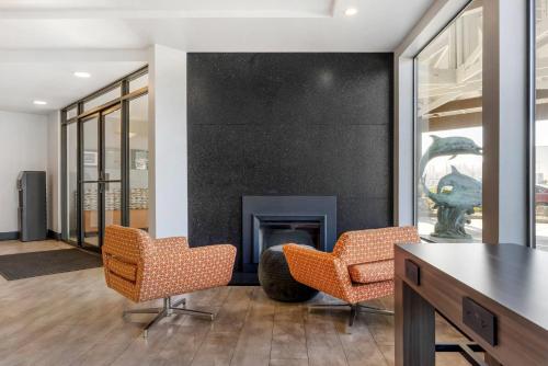 Előcsarnok, Edgewater Inn and Suites, an Ascend Collection Hotel in Coos Bay