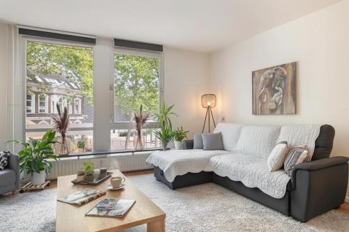 Group-Friendly Stay in Tilburg Walk to 013, Tilburg