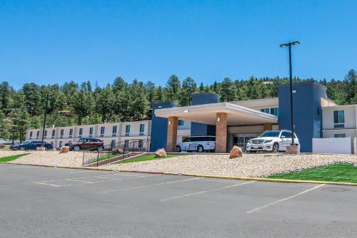 Elevate Hotel at Sierra Blanca Ruidoso, an Ascend Collection Hotel