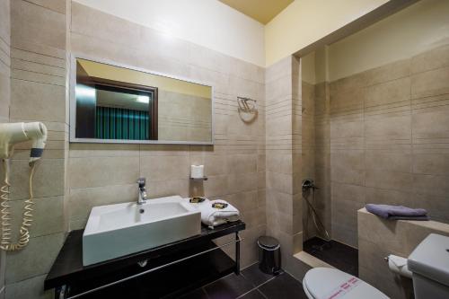 room detail thumbnail 2