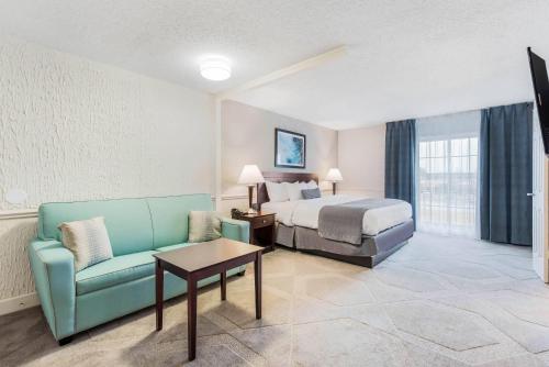 The Blu Hotel Blue Ash Cincinnati, an Ascend Collection Hotel in 布盧阿什