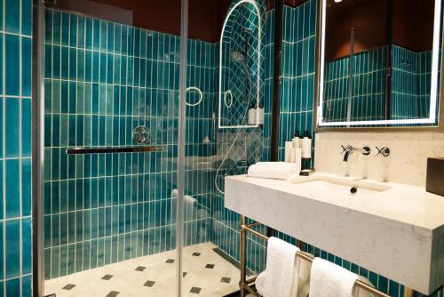 Canopy By Hilton Istanbul Taksim - image 2