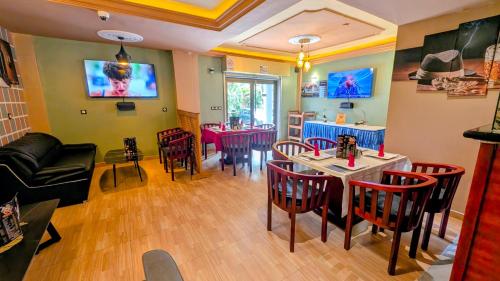 Restaurante, ALICIA HOTEL in Douala