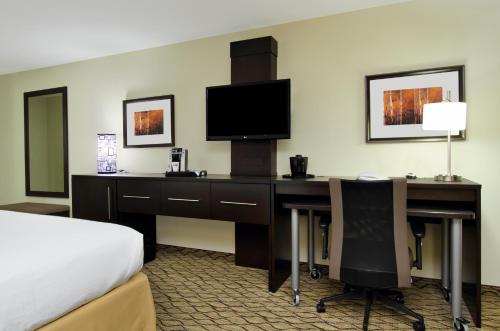 Holiday Inn Express - Colorado Springs - First & Main