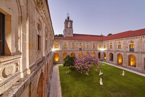 Eurostars Monumento Monasterio de San Clodio Hotel, Leiro bei La Veiga