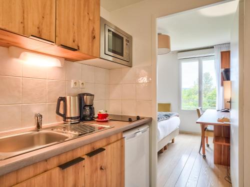 Residhome Paris Saclay " Bures sur Yvette " in Бур-сюр-Ивет