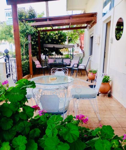 Filoxenia in Nikos Kazantzakis