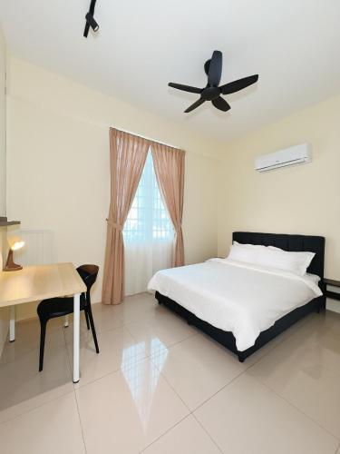 Cozy 2-Bedroom Balcony Suite with Living Room in Nibong Tebal