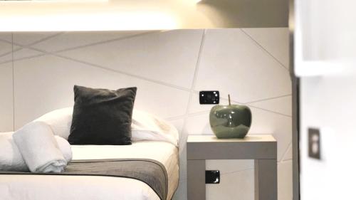 2 twin beds