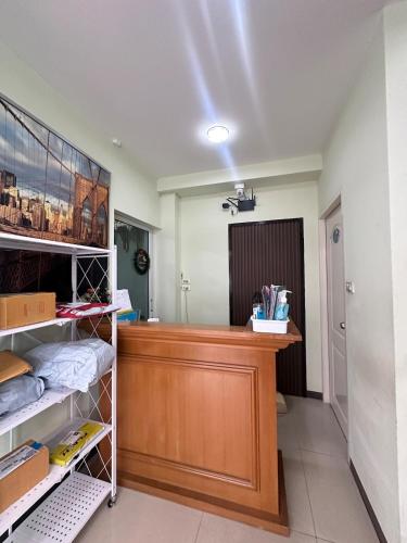 City View Condo 5 mins to MRT Sutthisarn - image 5
