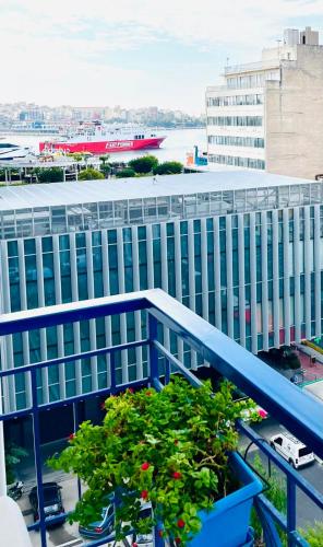 Triton Hotel Piraeus - image 5
