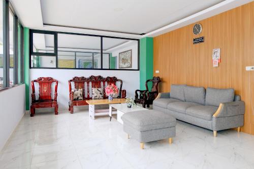 Comoditats, SANS Stay Manlie Hotel & Residence in Ratu Samban