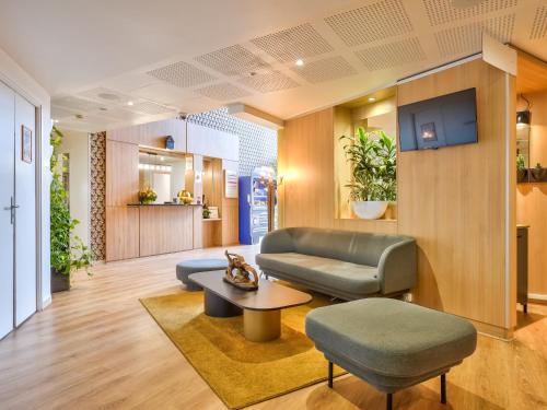 Фойє, Residhome Paris Saclay " Bures sur Yvette " in Бур-сюр-Ивет