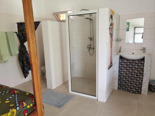 Jolie chambre, calme, frigo, wifi piscine proche mer,5 mn de Cap Skirring ,proche restau Chez Loulou in Cap Skirring