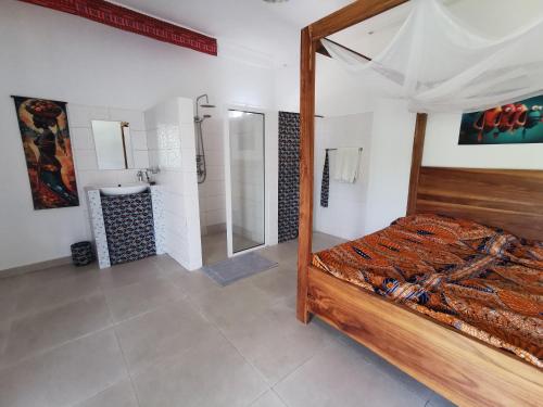 Jolie chambre, calme, frigo, wifi piscine proche mer,5 mn de Cap Skirring ,proche restau Chez Loulou in Cap Skirring