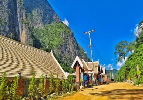 Exterior view, Dokchampa River View Villa in Nong Khiaw