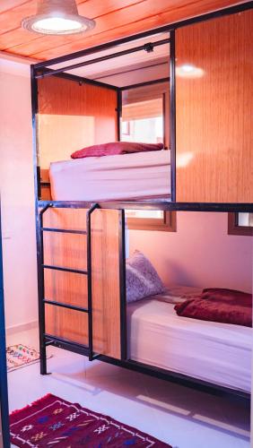 1 bunk bed