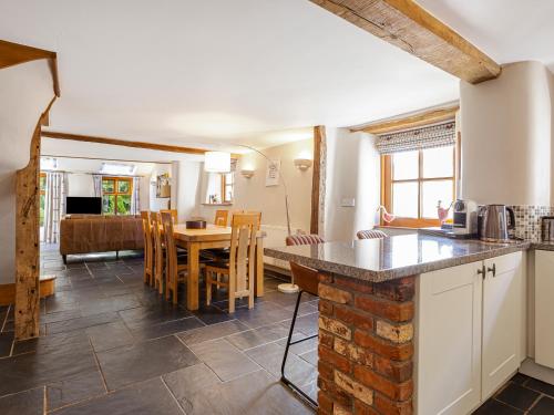 The Old Rectory Cottages - Six Luxurious Cottages Set In Grounds With Indoor Pool in Kings Nympton