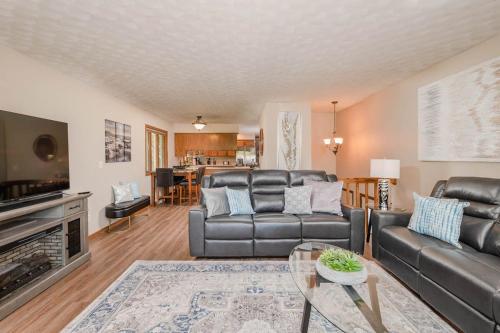 Corporate Housing Large Family Home - 3 bedroom 2 bath in Kimberly (WI)