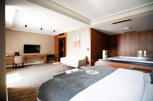 Select Hill Resort, Tirana (fotografie 7)