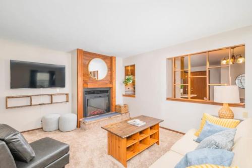 North Appleton Family Home - 3 bedroom Fenced Yard in Appleton Downtown