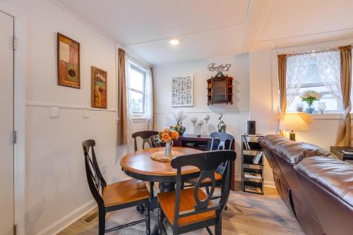 Private Patio and Yard Cozy Maryland Cottage in Grasonville (MD)