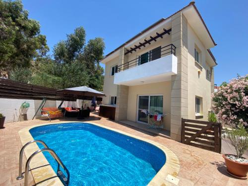 Holiday House in Oroklini – khách sạn tại Oroklini
