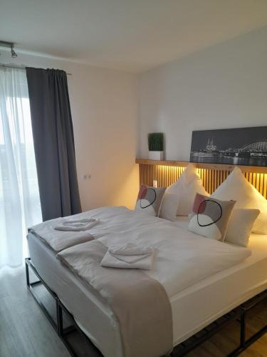 2 bedrooms, 5 beds