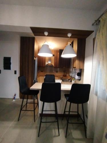 Konyha, Marina in Filippiada