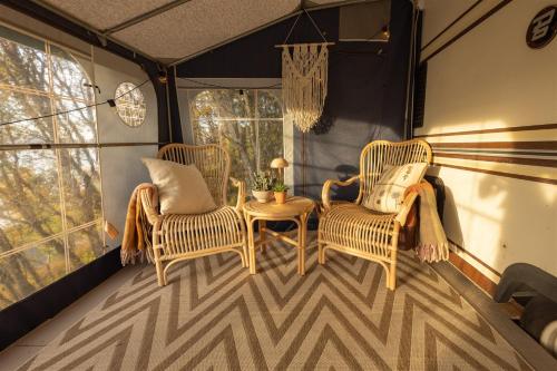 EIRA Glamping - Romantic, Ocean View, Fire Pit in Vikran