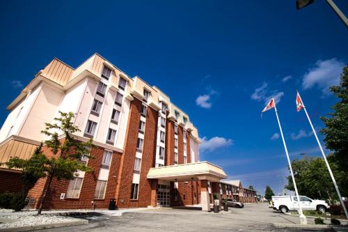 Waterloo Suites Hotel, Trademark Collection by Wyndham