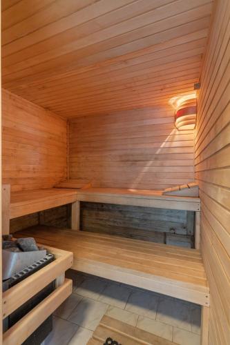 Black Dragon Haven in Prague 20