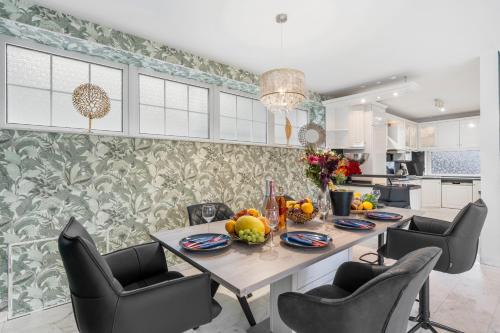 Black Dragon Haven in Prague 20