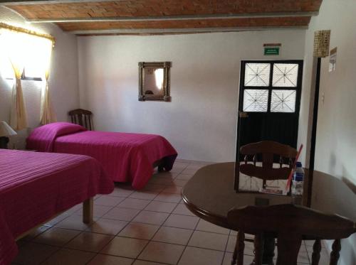 Triple Room image 6