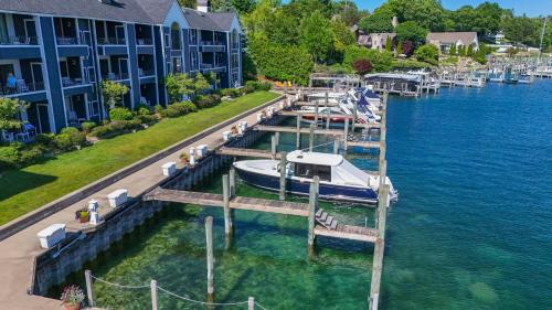229 Edgewater Inn in Charlevoix, USA
