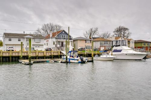 Waterfront Island Park Escape 1 Mi to Long Beach in Island Park, USA