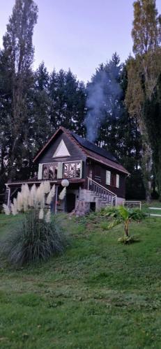 Chalet autonome avec étang pleine nature (Chalet autonome avec etang pleine nature) in Cravanche
