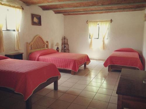 Quadruple Room image 3