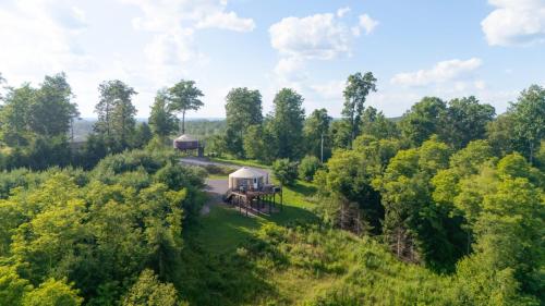 外部景觀, Adventure Abode - Modern Yurt in 布魯克維爾