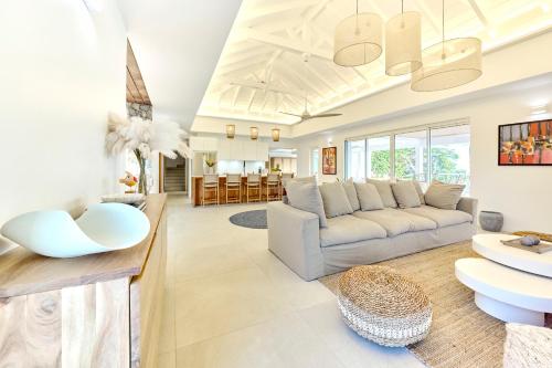 ห้องส่วนกลางสำหรับนั่งเล่น/ดูทีวี, VILLA MerSea in เบราร์ด