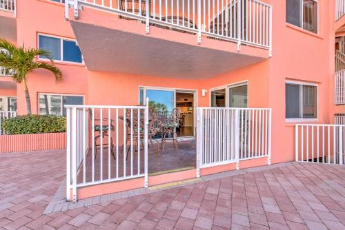 Beach Cottage I 111 in Indian Shores (Florida)