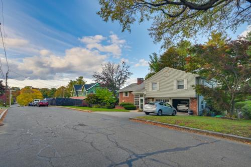 Train to Boston! Cozy Apartment in Winchester in Arlington (MA)