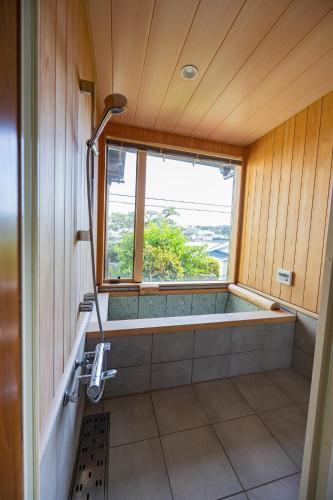 海が見える1棟貸し!バレルサウナ付きの家族で泊まれる貸し別荘!絶景とプライベート空間を満喫!